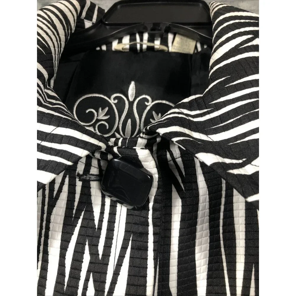 Trevan Blazer Jacket Women’s Size 8 3/4 Length Sleeve Animal Print - Picture 7 of 16